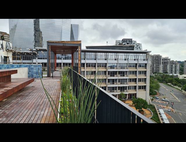 BEDROOM APARTMENT FOR SALE IN SANDOWN